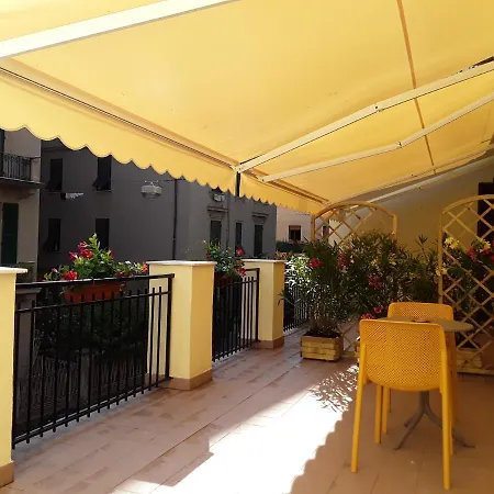 Rosy בית הארחה 3*